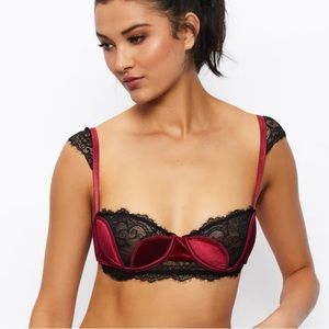 NWT Red and Black Lace EyeLash Bra